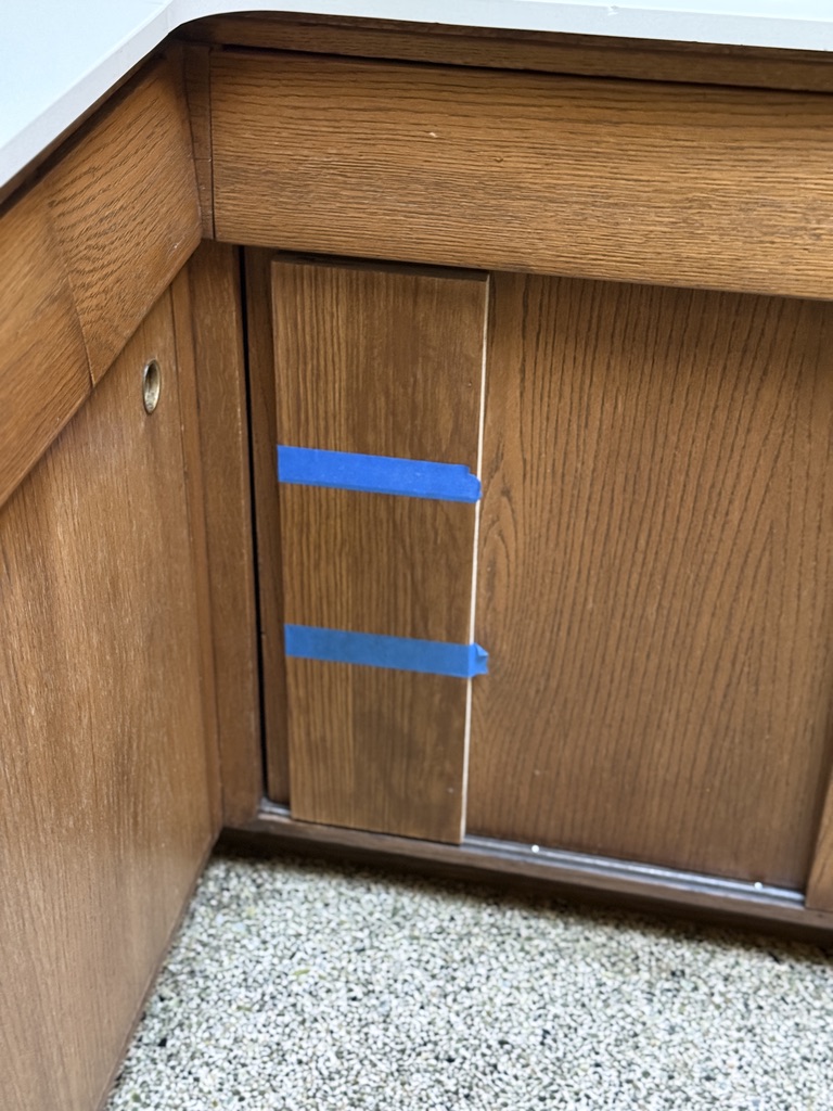 Breeds kitchen cabinet before repair